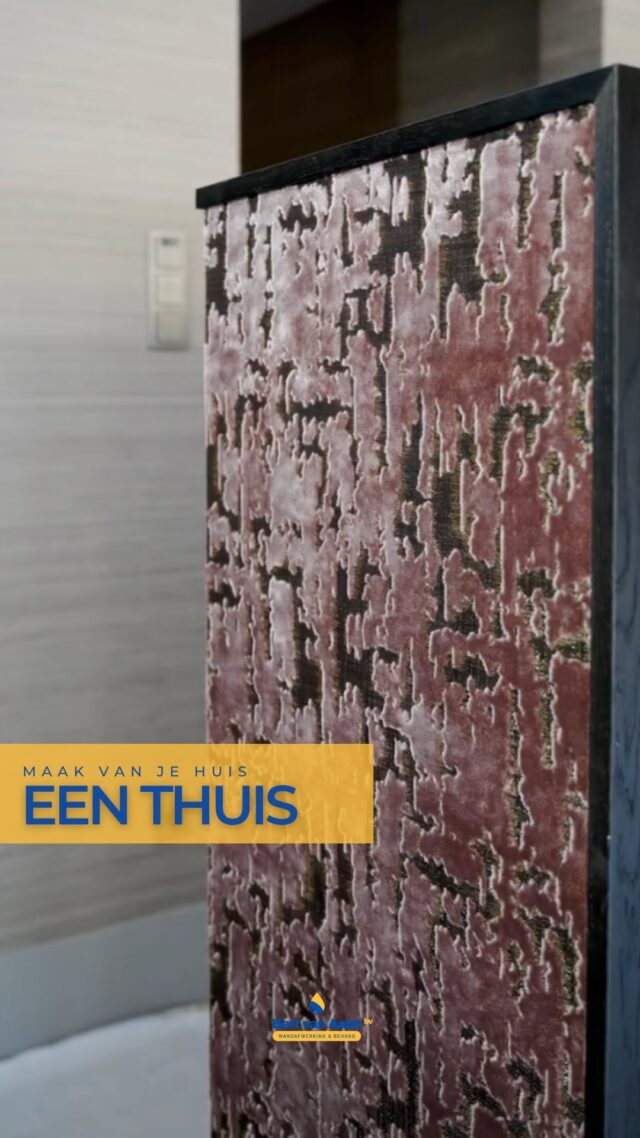 Je meubels staan, de dozen zijn uitgepakt… Maar die ene wand is nog steeds kaal.

Herkenbaar? Wandafwerking schuift vaak door tot ‘later’. Terwijl het juist de sfeermaker is in een ruimte.

In dit project kozen de bewoners pas een tijdje na oplevering voor luxe behang. Het resultaat: warmte, diepte en een afwerking die jaren mooi blijft.

Met de juiste materialen is het bovendien eenvoudig te reinigen en duurzaam.

Ons advies: wacht niet tot je er aan gewend bent dat die muur kaal is. Want een afgewerkte wand maakt van ‘we zijn verhuisd’ → ‘we zijn thuis’. 🏡

📩 Ook een wand die nog wacht op de finishing touch? We denken graag met je mee.

#bvawww #wijzijnbert #wandbekleding #speciaalbehang
