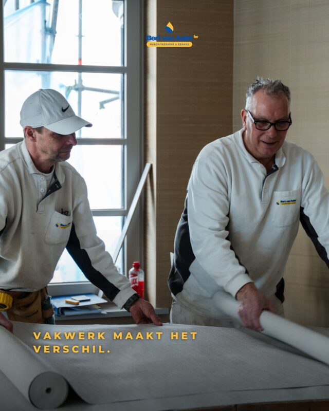 Perfecte wandafwerking zie je niet.

Bij luxe wandbekleding is een strakke aansluiting allesbepalend.

Daarom werken we met hoeklijsten: smalle, onzichtbare profielen die zorgen dat patronen, structuren of verschillende materialen perfect op elkaar aansluiten.

Het is een detail dat je niet direct ziet… tot je het níet hebt.

Dan vallen kieren, scheve lijnen of beschadigde hoeken ineens op.

Met de juiste techniek en afwerking blijft het resultaat jarenlang strak, en voelt het ontwerp precies zoals bedoeld.

📩 Werk jij aan een interieur waarin zulke details het verschil maken? We denken graag mee, vanaf materiaalkeuze tot laatste millimeter.

#bvawww