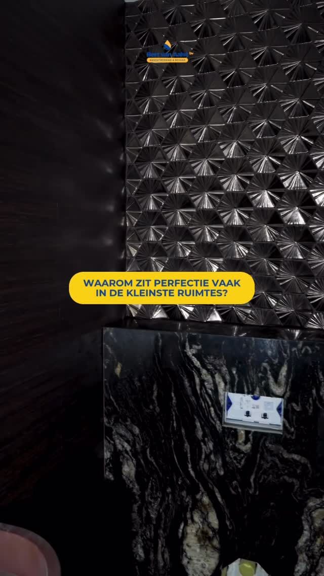 Juist in een kleine ruimte zoals deze toiletruimte, zie je het vakwerk.

Elk detail valt op.
En juist daarom komt het aan op precisie, in materiaalkeuze, aansluiting en afwerking.

Voor deze villa werkten we samen met @lagrandinteriordesign Lagrand Interior Design, die het volledige ontwerp tot in de puntjes had bepaald. Onze taak? Uitvoeren zoals het bedoeld is.

Zonder zichtbare naden. Zonder slordige overgangen.

Wij brengen elk ontwerp tot leven zoals het bedoeld is. Met oog voor detail, ervaring op de werkvloer, en een afwerking waar je jarenlang plezier van hebt.

🤝 Werk jij aan een interieur waar het afwerkingsniveau het verschil maakt?
Dan denken we graag met je mee.

Wandbekleding: Élitis Kosa Silk VP92882

#bvawww